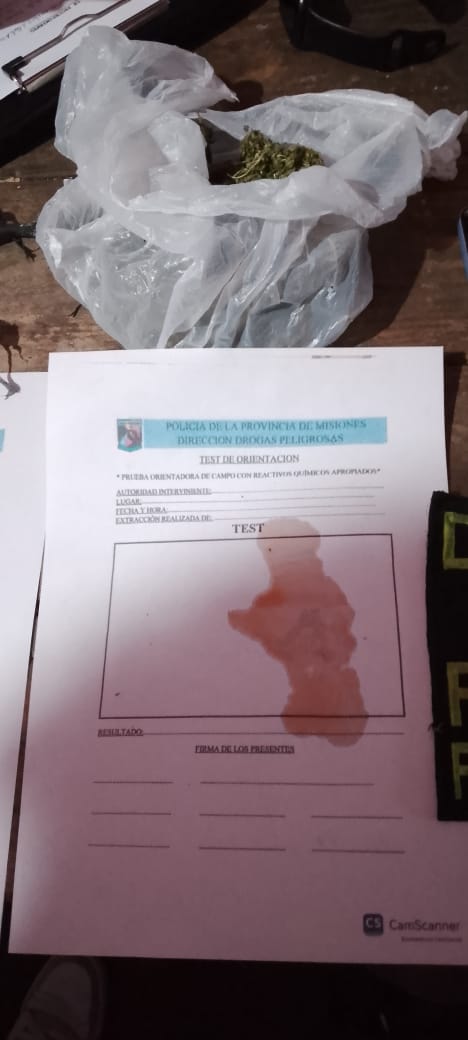 La Policía desarticuló un punto de narcomenudeo en Posadas: secuestraron cocaína, marihuana y un arma en la Chacra 148 5 La Policía desarticuló un punto de narcomenudeo en Posadas: secuestraron cocaína, marihuana y un arma en la Chacra 148 imagen-4