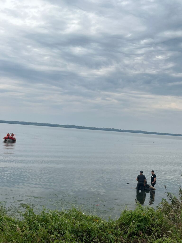Hallaron el cuerpo de la adolescente desaparecida en el río Paraná en Garupá imagen-28