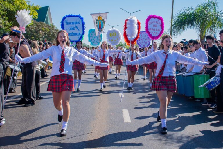 "Para que siga habiendo Estudiantina es necesario que haya paz social", advierten imagen-46