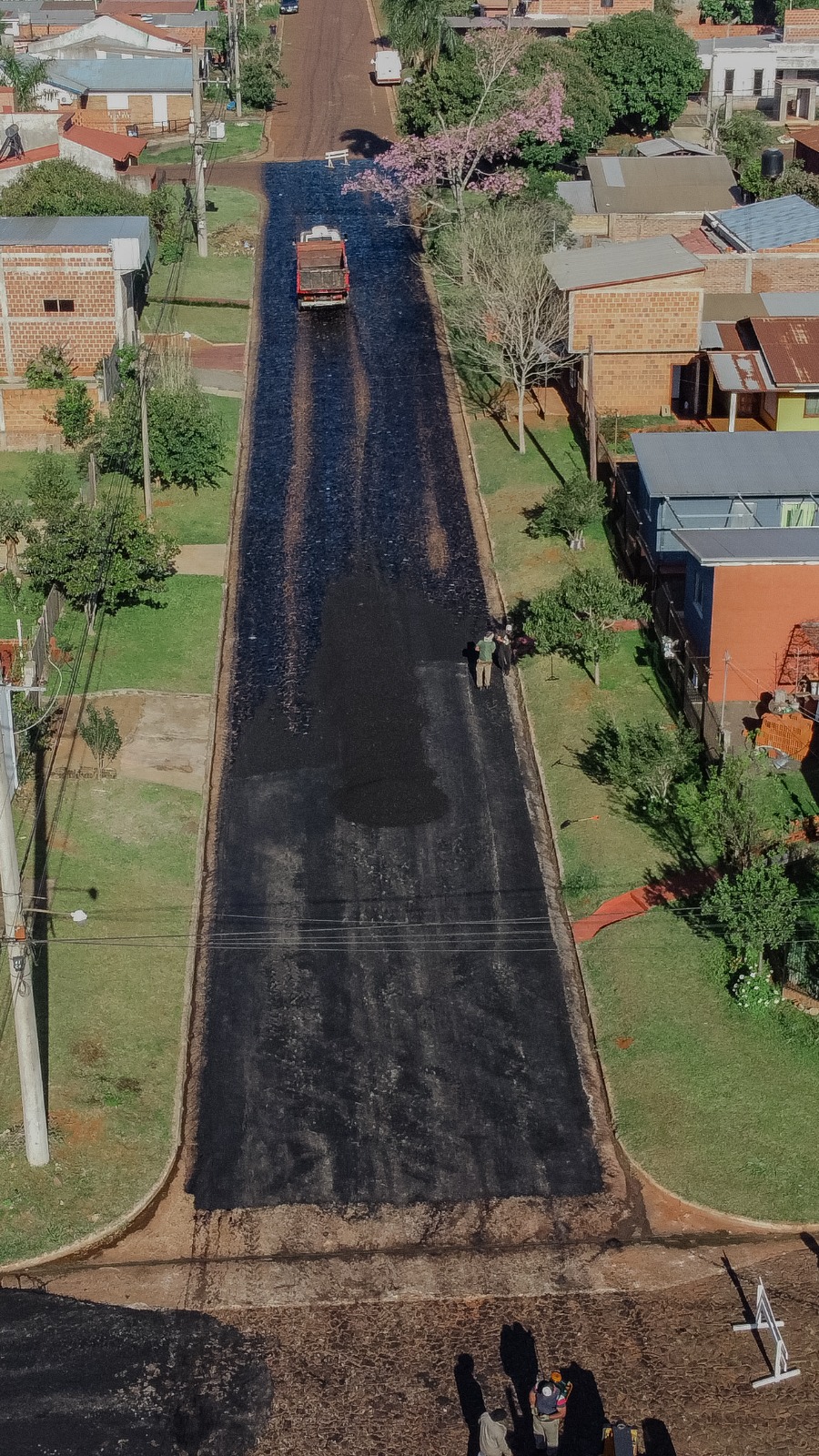 Alem: finalizaron los trabajos de asfaltado en seis cuadras del barrio Janssen imagen-2