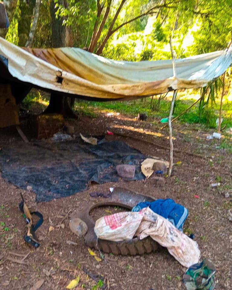 Guardaparques desarticularon actividad de caza furtiva en zona limítrofe con Brasil 9 Guardaparques desarticularon actividad de caza furtiva en zona limítrofe con Brasil imagen-8