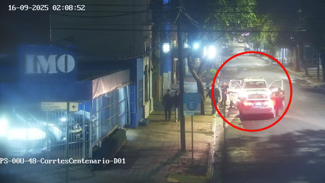 Cámaras del 911 detectan a un dúo de ladrones y la Policía los detiene en Posadas 3 Cámaras del 911 detectan a un dúo de ladrones y la Policía los detiene en Posadas imagen-2