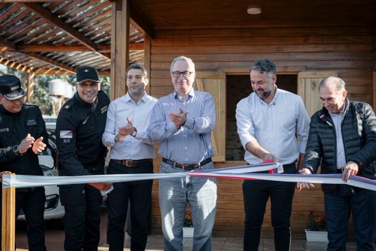 Passalacqua habilitó 28 nuevas cámaras frigoríficas e inauguró una unidad operativa policial en el Mercado Central de Misiones imagen-45