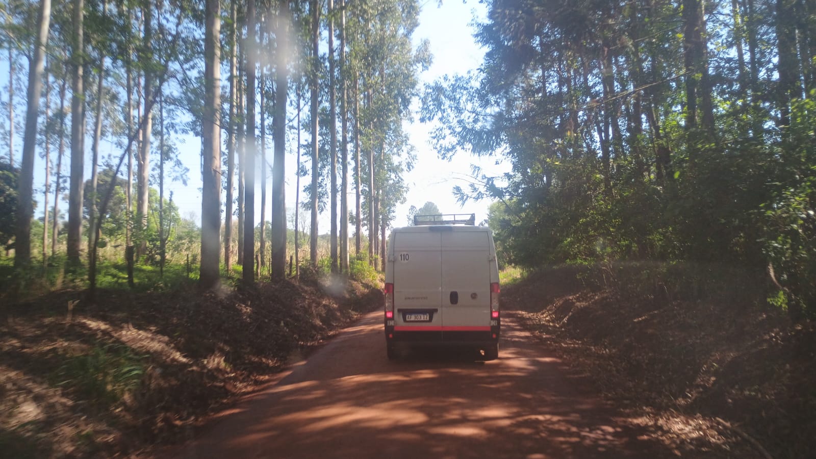 Montecarlo: docentes cortaron la Ruta Nacional 12 y el tránsito fue desviado 5 Montecarlo: docentes cortaron la Ruta Nacional 12 y el tránsito fue desviado imagen-4