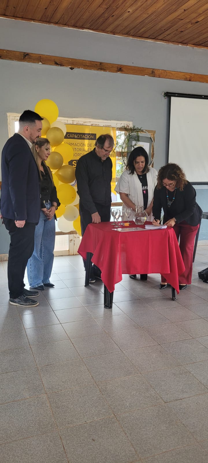 La Comisión para el Abordaje Integral del Suicidio cumplió un año en Misiones y continúa reforzando la prevención en toda la provincia 15 La Comisión para el Abordaje Integral del Suicidio cumplió un año en Misiones y continúa reforzando la prevención en toda la provincia imagen-14