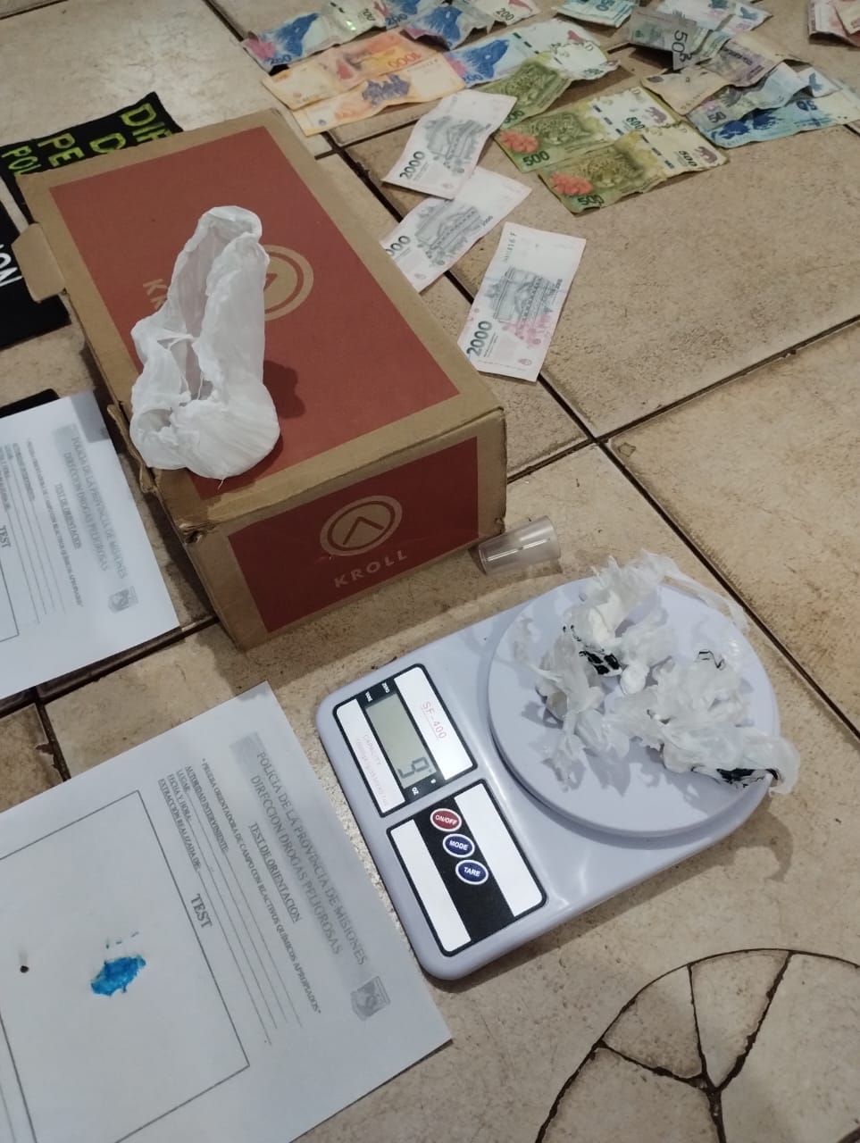 La Policía desbarató dos "narcokioskos" en Garupá: secuestró drogas, objetos robados y detuvo a "Negrito" un delincuente con antecedentes imagen-6