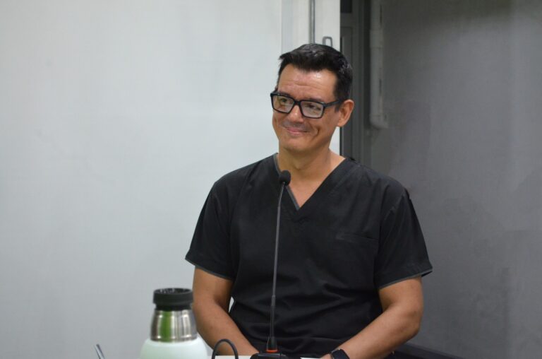 El neurólogo Emanuel Darío Silva explicó cómo la alimentación, el sueño y la actividad física influyen en la salud cerebral y en la prevención de ACV imagen-20