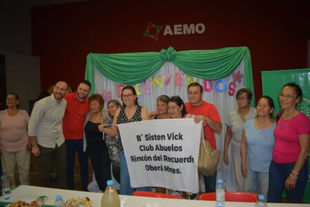 Herrera Ahuad participó de un encuentro con adultos mayores en Oberá y reafirmó su compromiso de llevar sus demandas al Congreso imagen-3