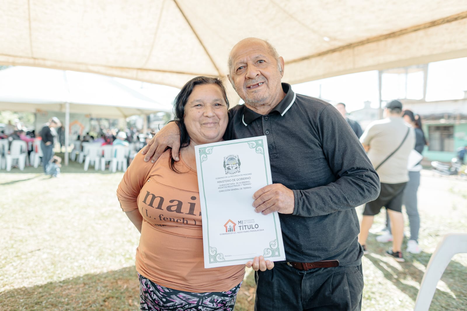 Passalacqua y Herrera Ahuad entregaron 71 permisos de ocupación en el barrio Santa Cecilia 13 Passalacqua y Herrera Ahuad entregaron 71 permisos de ocupación en el barrio Santa Cecilia imagen-12