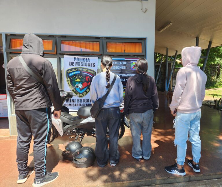 Posadas: dos moto-uber demoradas por retirar pedidos y no entregarlos a sus destinatarios Posadas: dos moto-uber demoradas por retirar pedidos y no entregarlos a sus destinatarios imagen-17