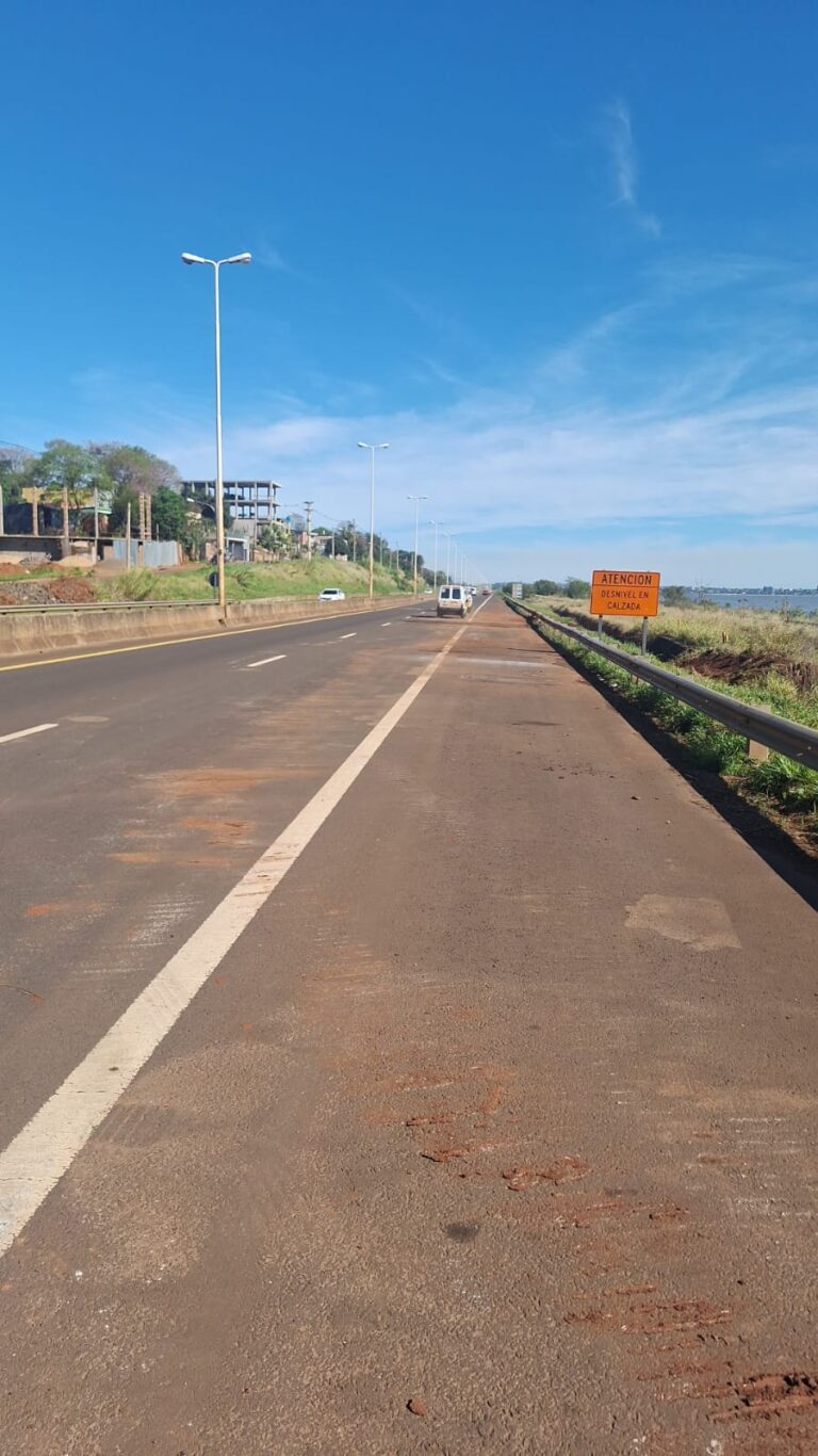 Habilitan la circulación total en el Acceso Sur a Posadas tras reparación de alcantarilla imagen-36