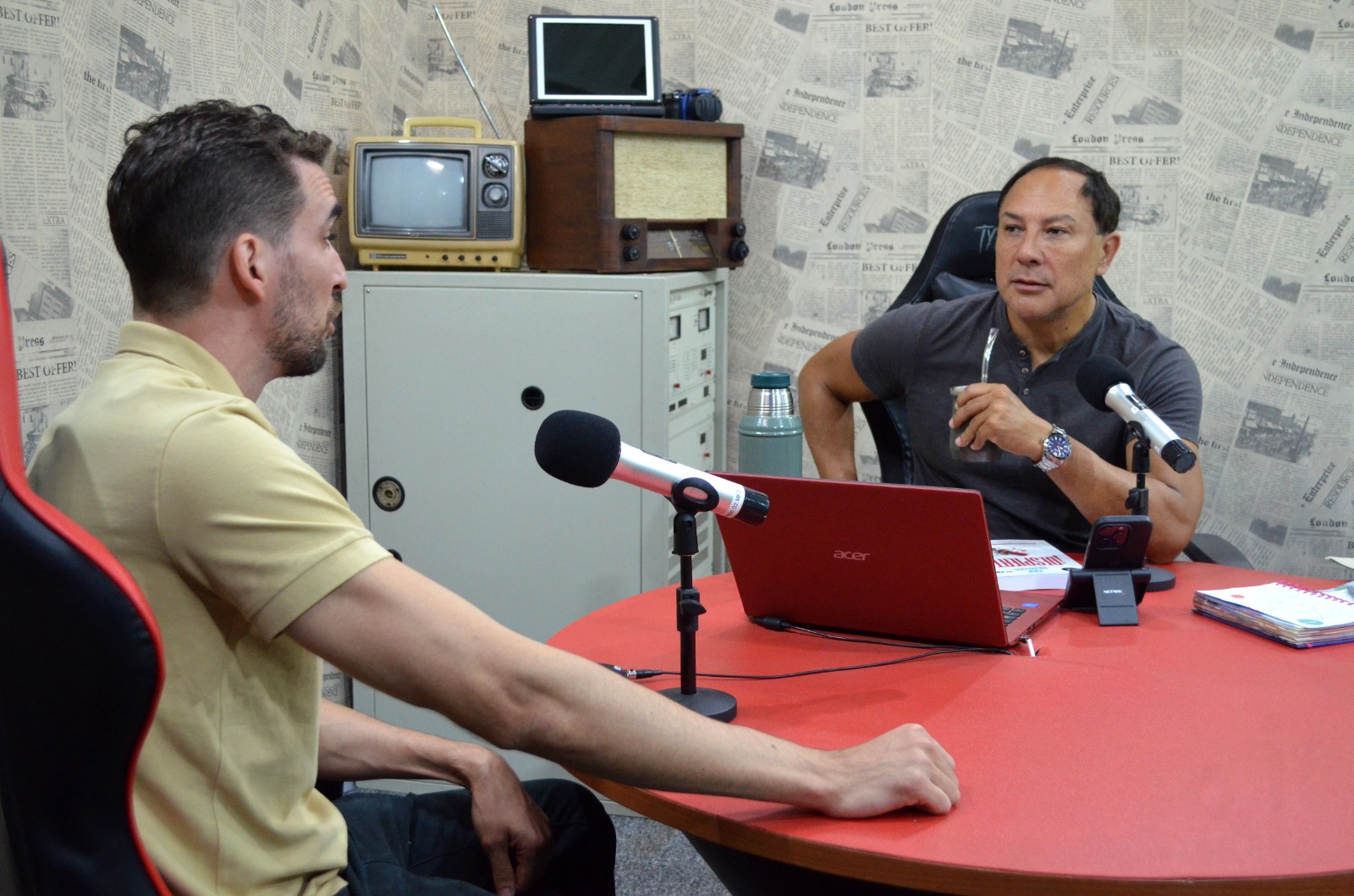 Con el lanzamiento de "¡Despierta!", Juan Veller junto a Nicolás y Camila ofrecen una guía para tomar decisiones informadas sobre diabetes, hipertensión y hábitos saludables imagen-4
