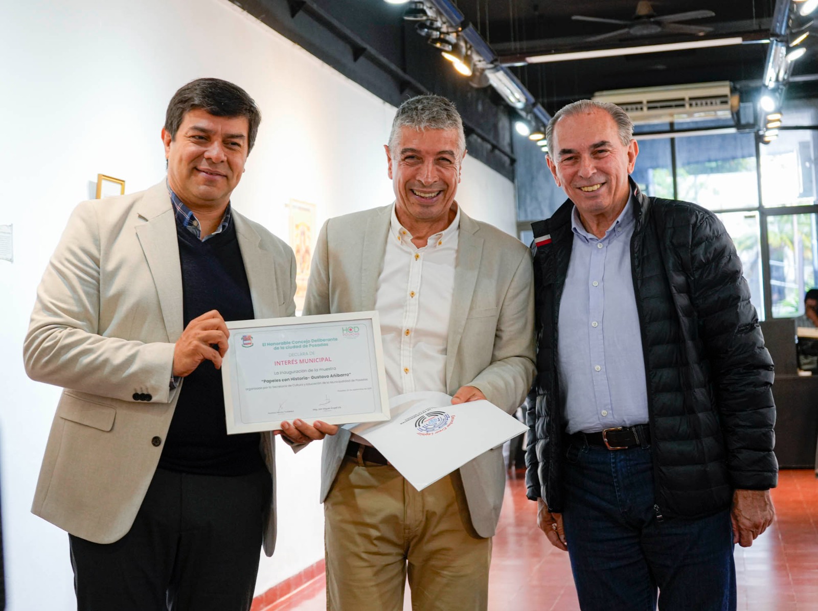 Inauguraron en el Museo Areco la muestra “Papeles con historia”, del periodista Gustavo Añibarro imagen-4