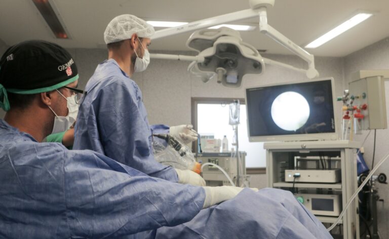 Innovadora cirugía para corregir escoliosis se realizó por primera vez en Misiones en el Hospital Madariaga imagen-13