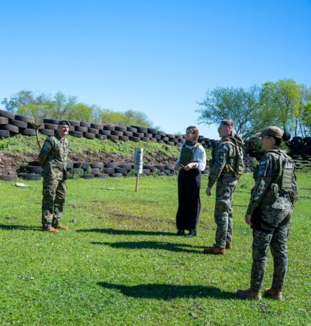 Micaela Gacek visitó el Centro de Entrenamiento del GOE en Profundidad y destacó el compromiso de las fuerzas de seguridad de Misiones imagen-10