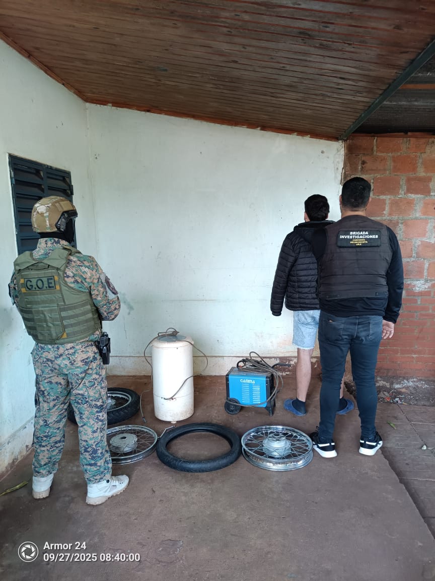 Megaoperativo en Garupá y Candelaria: cinco detenidos, drogas, vehículos adulterados y talleres clandestinos desbaratados imagen-10