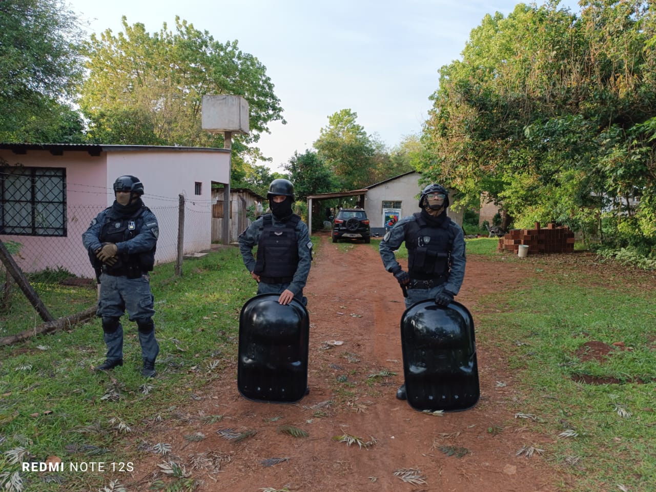 Megaoperativo en Garupá y Candelaria: cinco detenidos, drogas, vehículos adulterados y talleres clandestinos desbaratados imagen-4