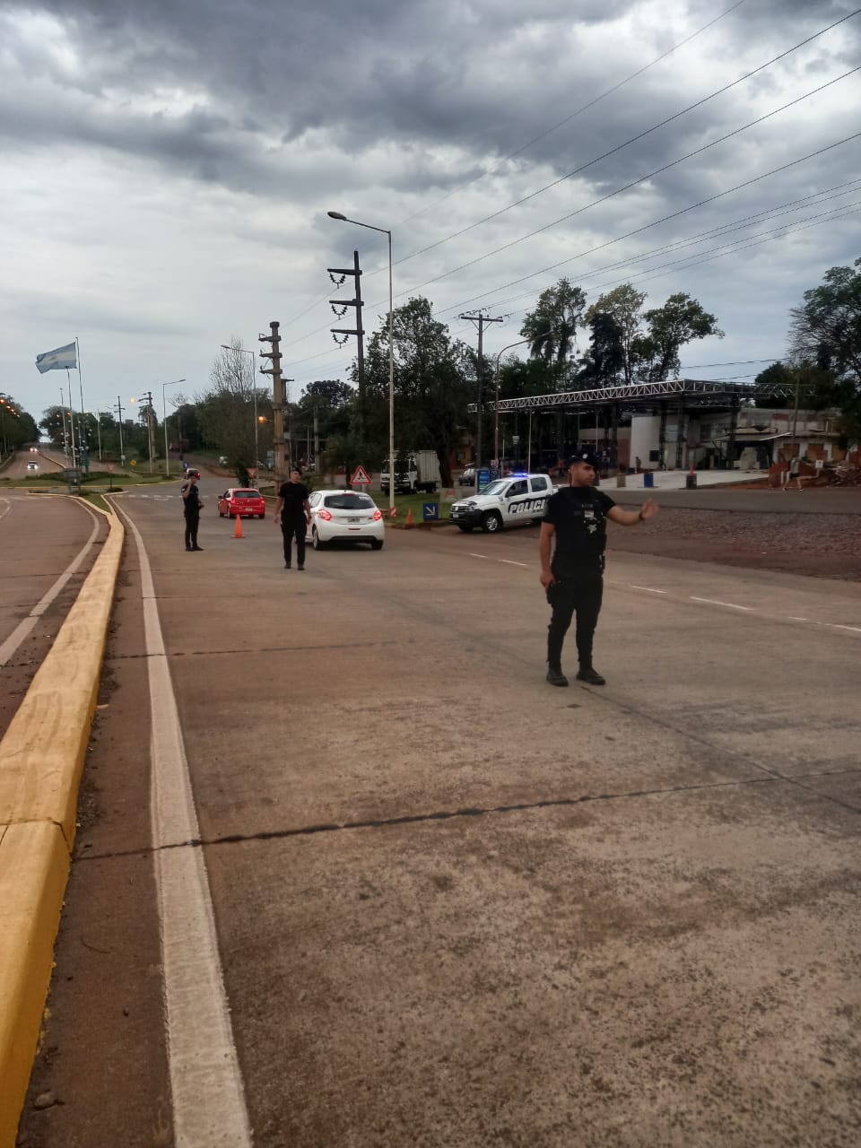 La Policía verificó alertas sobre prófugos del triple homicidio en Buenos Aires y reforzó controles en Misiones imagen-4
