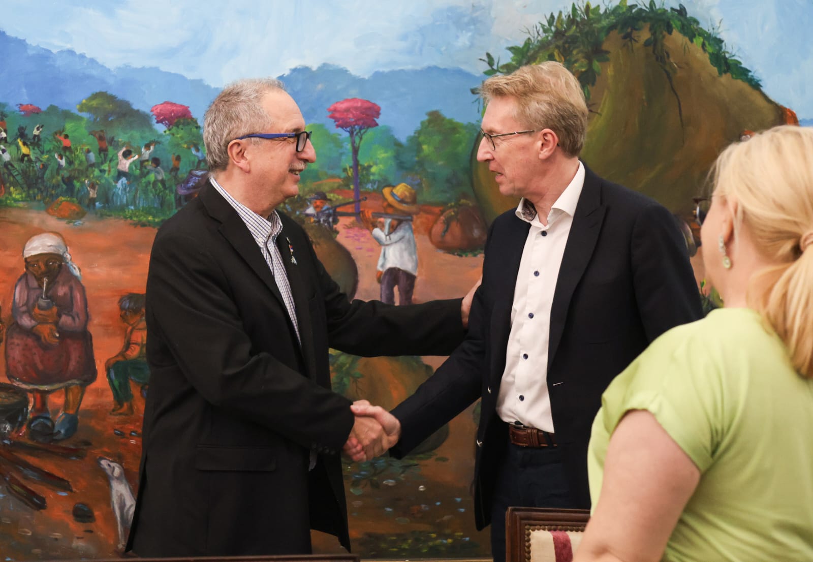 Passalacqua recibió al Embajador de Suecia y destacó las "fuertes coincidencias" en la defensa del ambiente y en futuros proyectos productivos imagen-6