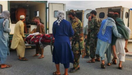 Tragedia en Afganistán: un terremoto dejó al menos 610 muertos y más de 1300 heridos imagen-1