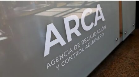 La recaudación de agosto cayó un 2,4% real por menor actividad y baja de impuestos imagen-2