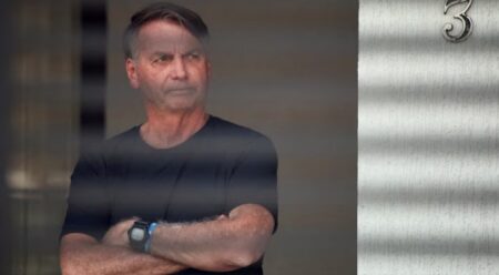 La Corte Suprema de Brasil condenó a Jair Bolsonaro a 27 años de prisión por el intento de golpe a Lula imagen-8