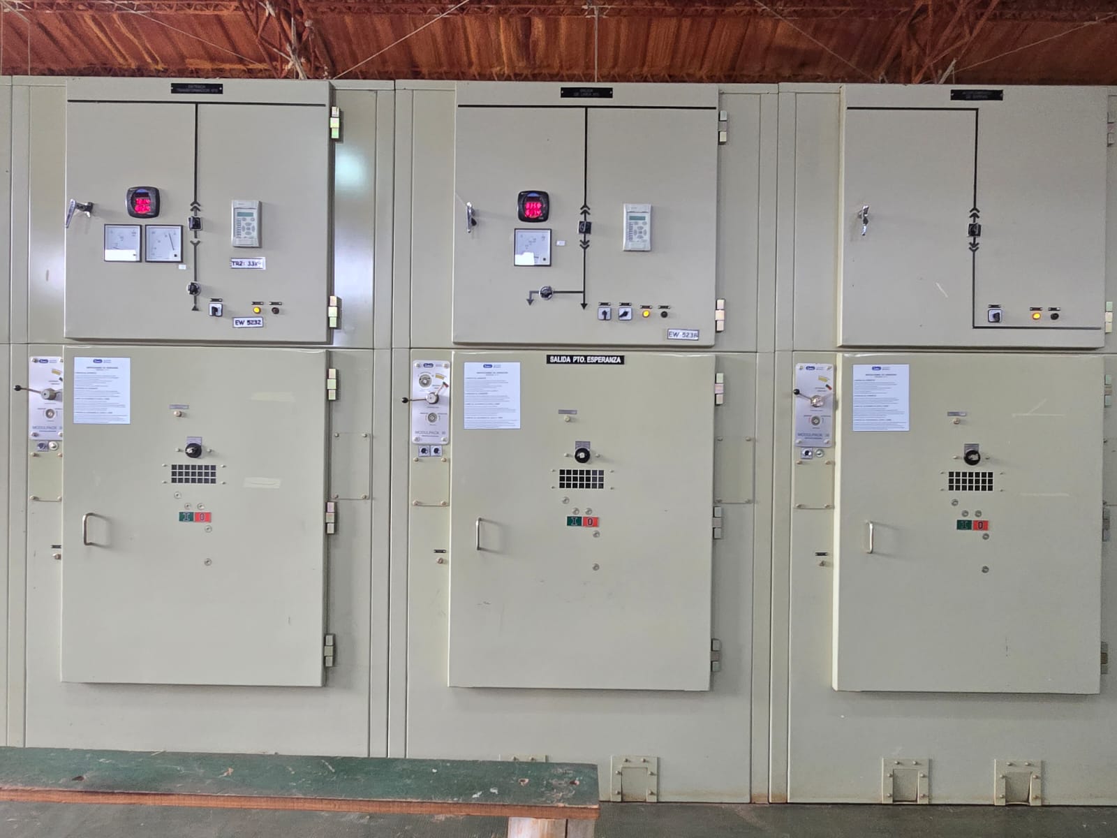 Energía de Misiones realizó mejoras en la línea troncal de la red eléctrica de Puerto Esperanza imagen-2