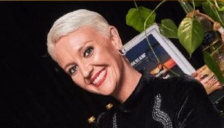 La misionera Celeste Bosana compite en el concurso de Bartender de los premios Norte Grande imagen-2