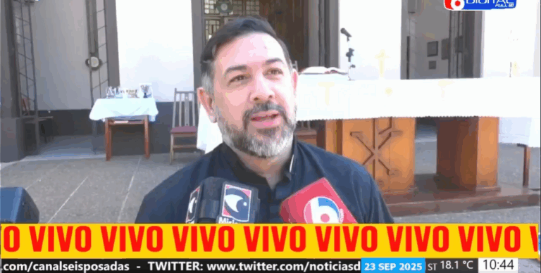El Padre Sebastián Escalante encabezó la Misa de los Estudiantes en Posadas con un mensaje de reconciliació, paz y convivencia entre colegios imagen-36