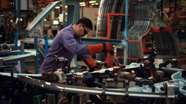 Industria argentina en alerta: la UIA advierte freno en construcción, textil, calzado y metalmecánica imagen-38