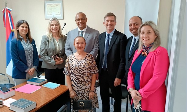 Visita institucional de Comitiva Internacional de Jueces a juzgados de Puerto Iguazú 3 Visita institucional de Comitiva Internacional de Jueces a juzgados de Puerto Iguazú imagen-2