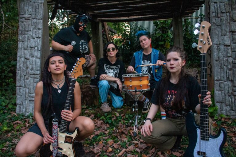 La Hora de las Guaynas vuelve este sábado al Paseo La Terminal con música, feria y solidaridad La Hora de las Guaynas vuelve este sábado al Paseo La Terminal con música, feria y solidaridad imagen-10