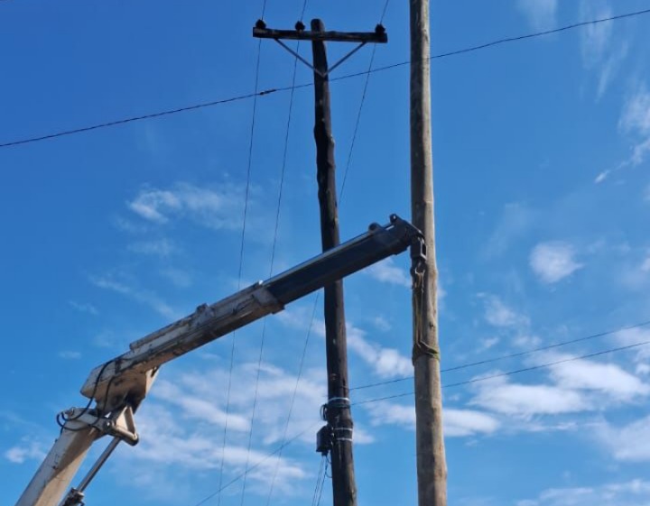 Energía de Misiones realizó trabajos de mantenimiento y mejoras en varias localidades de la provincia 5 Energía de Misiones realizó trabajos de mantenimiento y mejoras en varias localidades de la provincia imagen-4
