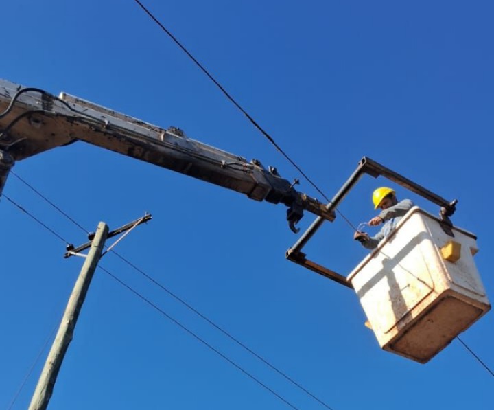 Energía de Misiones realizó trabajos de mantenimiento y mejoras en varias localidades de la provincia 9 Energía de Misiones realizó trabajos de mantenimiento y mejoras en varias localidades de la provincia imagen-8