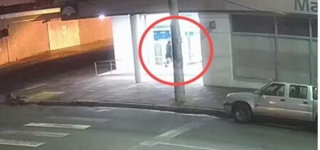 Saldo insuficiente: detuvieron a un hombre tras provocar daños en un cajero automático imagen-7