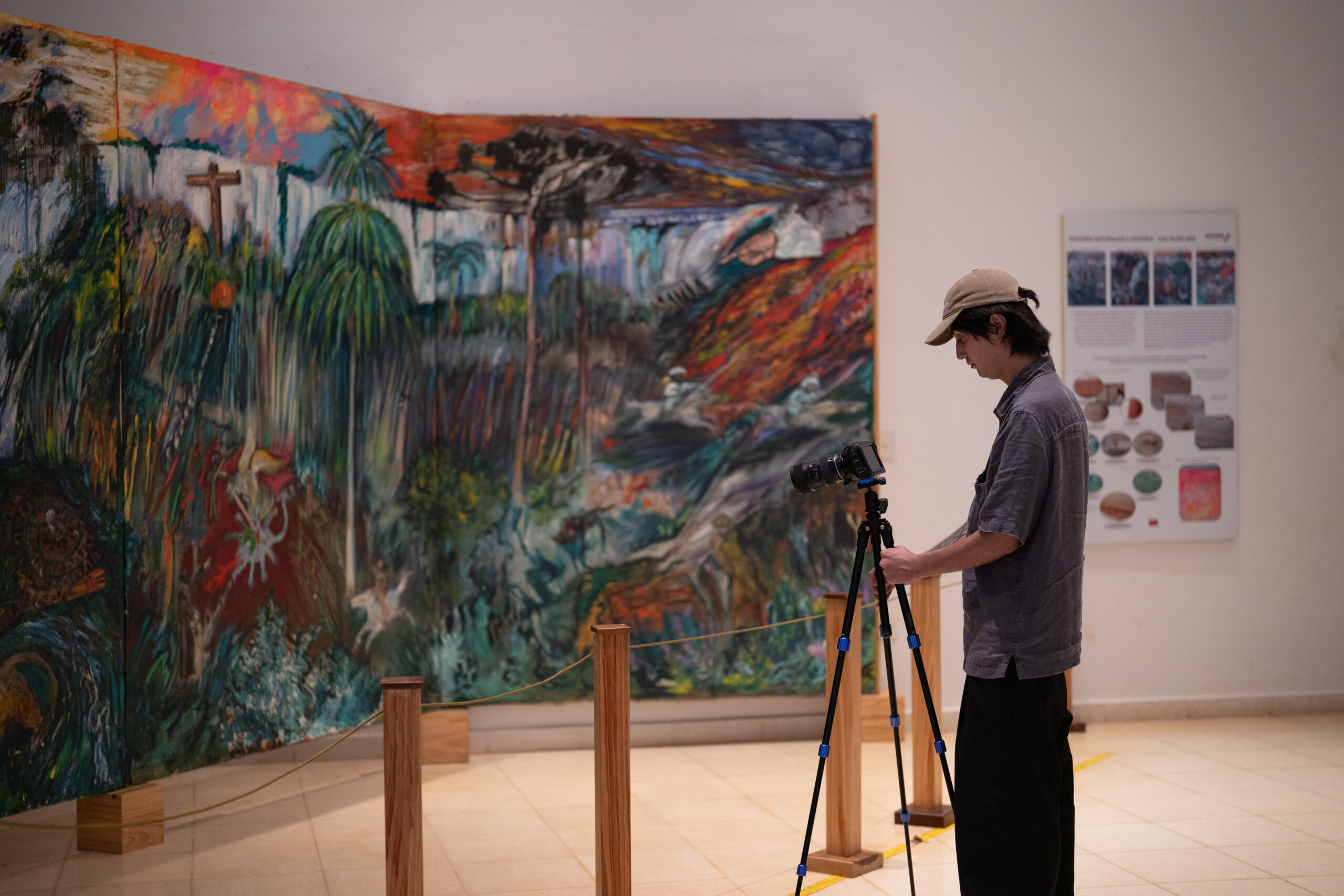 Innovación y Cultura: Estudiante Kazajo de Bellas Artes desvela una visión decolonial de la Cultura Mbyá-Guaraní en la UGD Innovación y Cultura: Estudiante Kazajo de Bellas Artes desvela una visión decolonial de la Cultura Mbyá-Guaraní en la UGD imagen-1