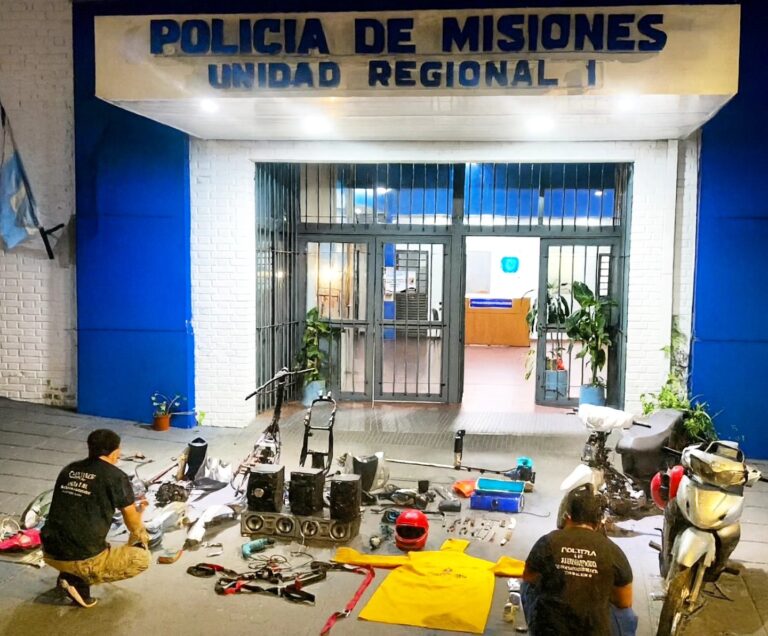 Descubrieron la guarida de un “barretero” que robaba comercios en Posadas: secuestraron motos, herramientas y equipos electrónicos imagen-2