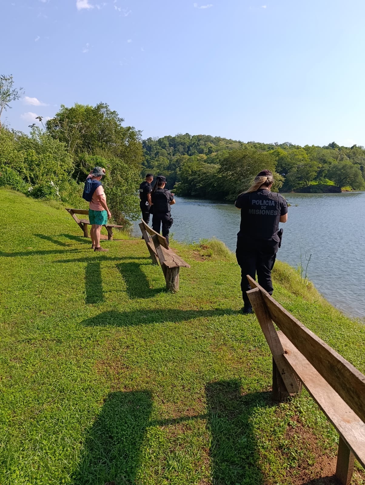 Buscan a un hombre que habría desaparecido en aguas del río Paraná 3 Buscan a un hombre que habría desaparecido en aguas del río Paraná imagen-2