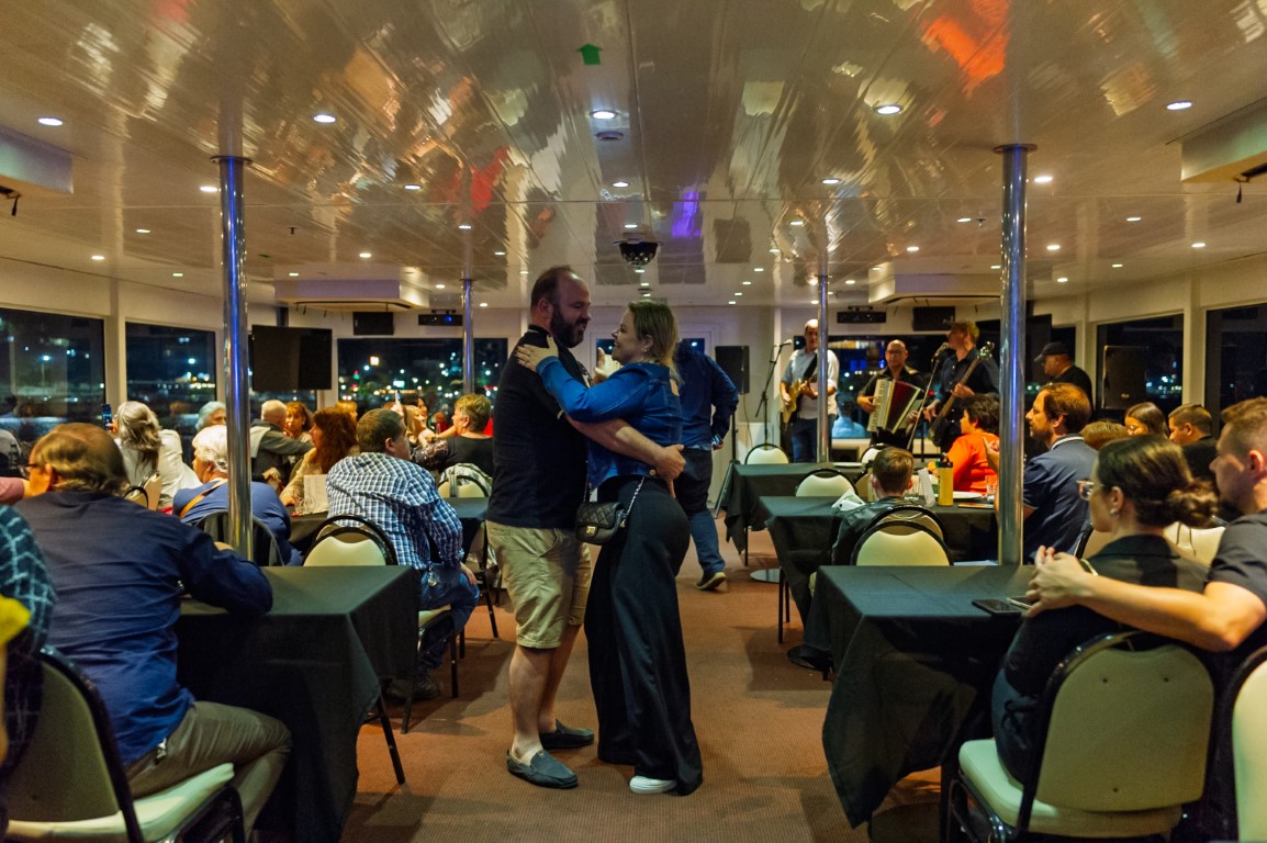 La experiencia “Al Garete” regresa al Paraná: música, gastronomía y atardeceres inolvidables en un paseo cultural único 3 La experiencia “Al Garete” regresa al Paraná: música, gastronomía y atardeceres inolvidables en un paseo cultural único imagen-2