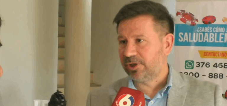 El ministro Aranda explicó que Misiones no promueve la prohibición del celular en las aulas, sino su utilización pedagógica imagen-39