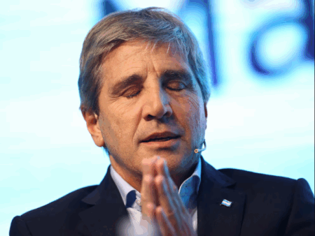 Reservas: la meta que el FMI va a volver a perdonarle a Caputo y que podría poner en discusión la continuidad de las bandas cambiarias imagen-10