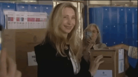 Karina Milei: "Que sea una jornada tranquila y que la gente vaya a votar" imagen-8