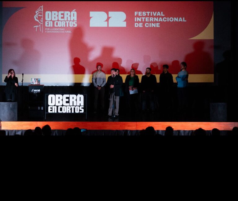 El Festival de Cine de Oberá cerró su 22º edición con la Alfombra Colorada de la Diversidad y la consagración de El príncipe de Nanawa imagen-1