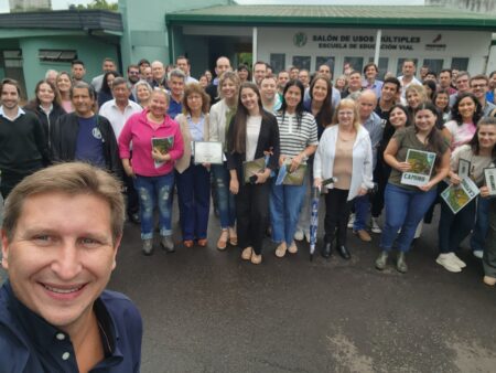 Macias homenajeó a los viales en su último Día del Camino al frente de la DPV imagen-4