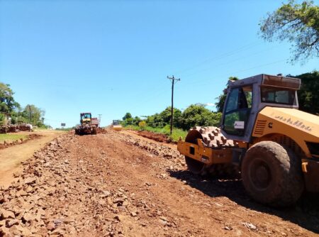 Vialidad comenzó trabajos sobre el camino de acceso al Parque Teyú Cuaré imagen-1