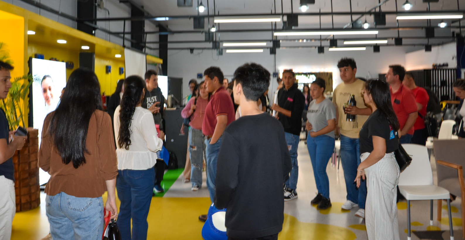 El Embajador Legislativo Misionero participó del cierre del Programa Intensivo en Políticas Públicas y Desarrollo Local 9 El Embajador Legislativo Misionero participó del cierre del Programa Intensivo en Políticas Públicas y Desarrollo Local imagen-8