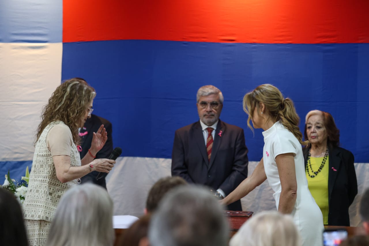 Passalacqua acompañó la asunción de Valeria Fiore Cáceres como ministra del Superior Tribunal de Justicia 7 Passalacqua acompañó la asunción de Valeria Fiore Cáceres como ministra del Superior Tribunal de Justicia imagen-6