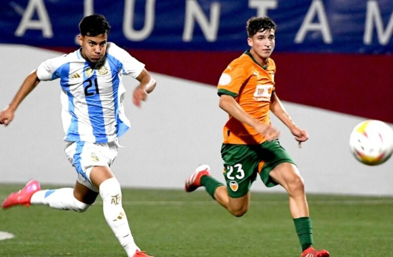 Fútbol: el misionero Jainikoski jugará el Mundial Sub-17 de Qatar imagen-48