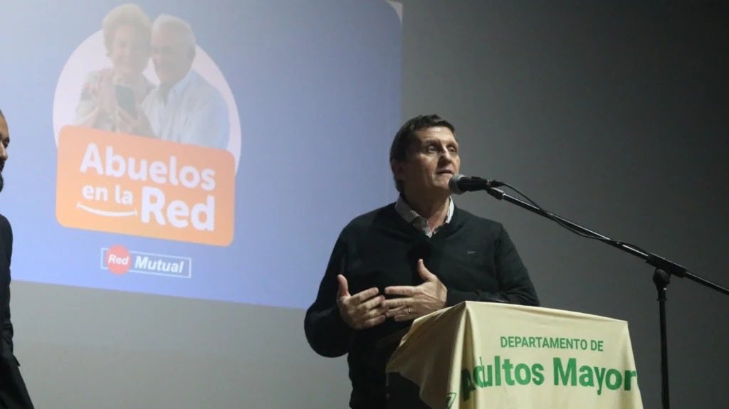 Tras presentarse en Apóstoles y Oberá, el Taller de Herramientas Digitales "Abuelos en la Red" estará en Puerto Iguazú y Eldorado 5 Tras presentarse en Apóstoles y Oberá, el Taller de Herramientas Digitales "Abuelos en la Red" estará en Puerto Iguazú y Eldorado imagen-4