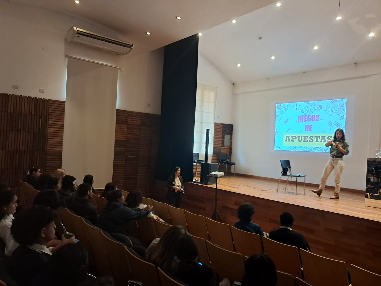 Juego Responsable hizo su aporte al primer coloquio y workshop ciudades productivas imagen-2